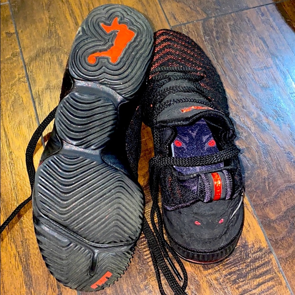 Lebron 18s - Picture 5 of 5